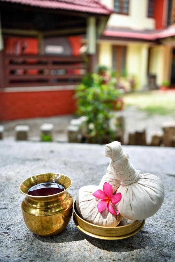 The Royal Heritage Hotel And Ayurvedic Center Thiruvananthapuram Exterior foto